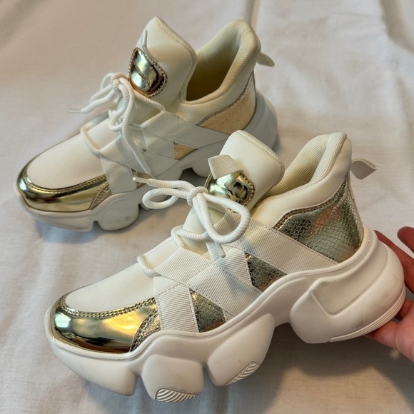 Asos Design 6 White & Gold Platform Sneakers ~ Lace Up Comfort Modern Trendy - Picture 1 of 10